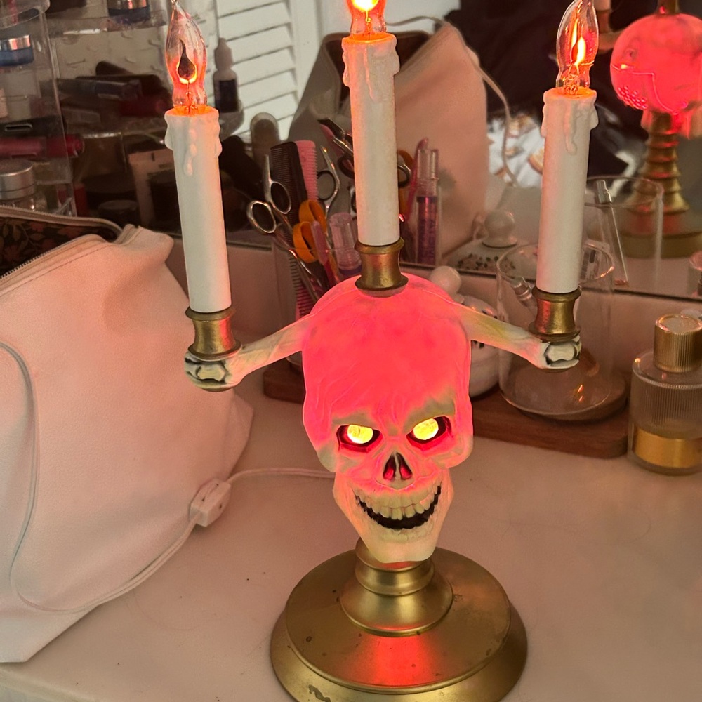 Vintage 1994 TrendMasters HallowScream Skull Candelabra Halloween Lamp